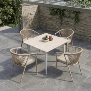 Comedor cuadrado 4 sillas Melodi color marfil para jardin y exteriores; mesa de piedra sinterizada Travertino de 80x80 cm.